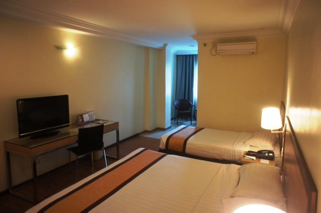 Tyng Garden Hotel SDK Стая снимка